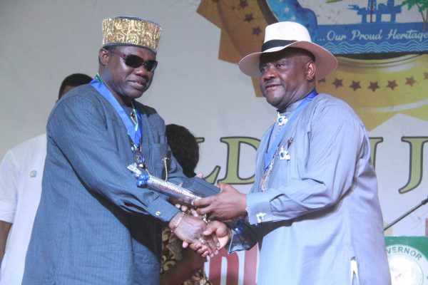 R-L Rivers State Governor, Nyesom Wike Presenting the Distinguish Service Star of Rivers State Award [DSSRS] to Gen Kenneth Minima Former Chief of Army Satff during the Rivers State Golden Jubilee Awards and houours Night Weekend in Port Harcourt. Photo: Nwankpa Chijioke