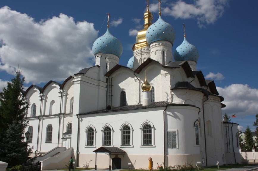 Annunciation-Cathedral-in-the-Kazan-Kremlin-e1417544307955