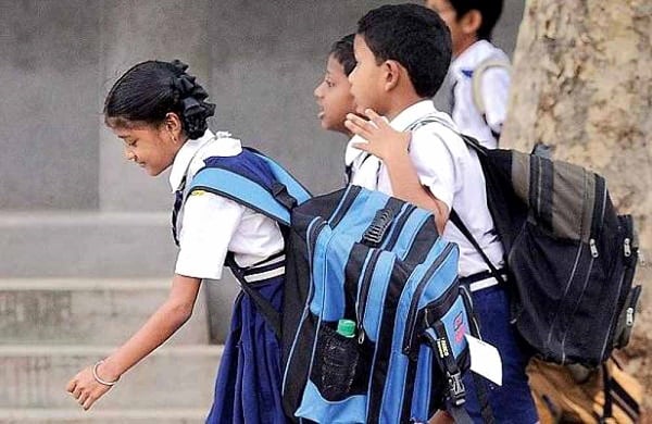 Effects of heavy school bags on your children's spine