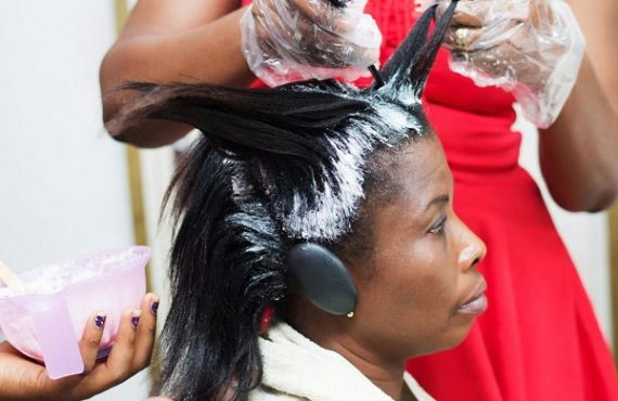 Study: Hair dyes, straighteners may increase breast cancer risk for black women