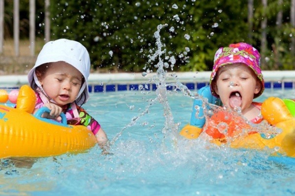 Dangers of swimming rings all parents should know about