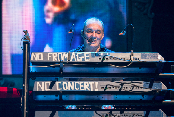 Dave Greenfield, The Stranglers keyboardist, dies of COVID-19 at 71