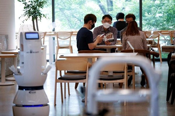 COVID-19: S'Korean cafe hires robots to serve coffee amid social distancing