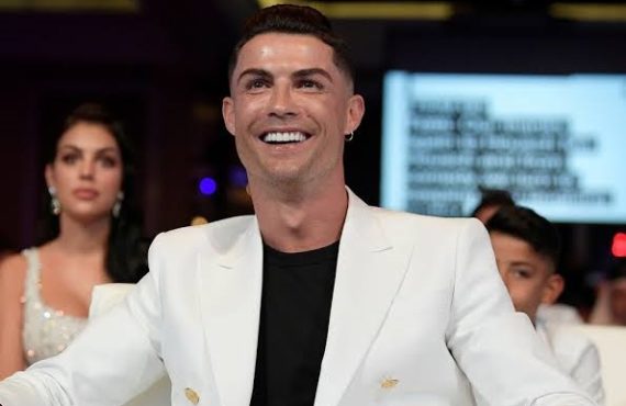 Forbes: Ronaldo becomes first footballer to earn over $1bn