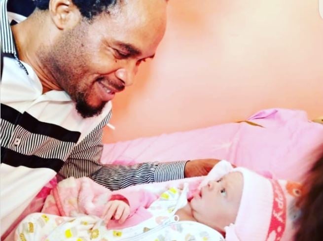 Odumeje, the ‘Indaboski’, welcomes fifth child with wife