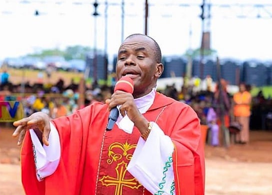 How Mbaka reacted to Erica-Laycon clash before disqualification