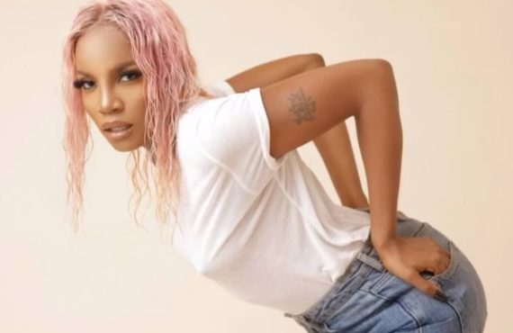 Seyi Shay goes nude in new photo