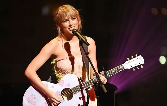 DOWNLOAD: Taylor Swift drops new version of 'Love Story'