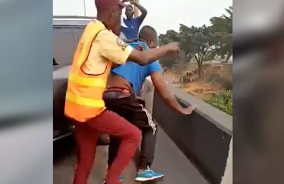 VIDEO: Driver knocks policeman off bridge in Lagos