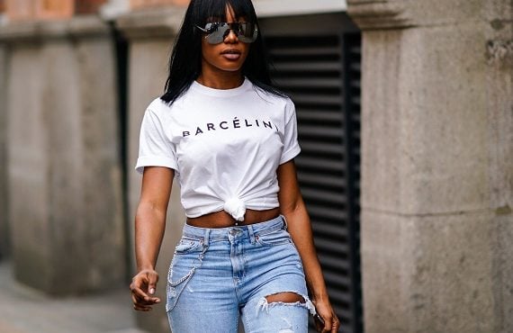 Four ways to rock jeans with T-shirts and be classy