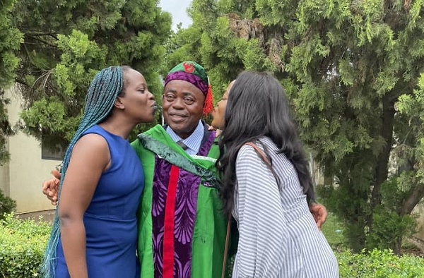 SPOTLIGHT: With 2:1 CGPA rating, Nigerian dad aces undergraduate degree at 67