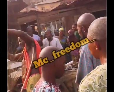 Skit maker mobbed in Ibadan, left bleeding after disguising as ritualist for comedy