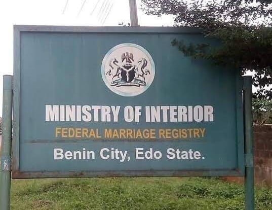 FG suspends Benin registrar who 'left about-to-wed couple stranded'