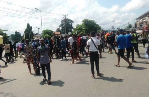 Abia varsity students protest over bad road as truck kills colleague