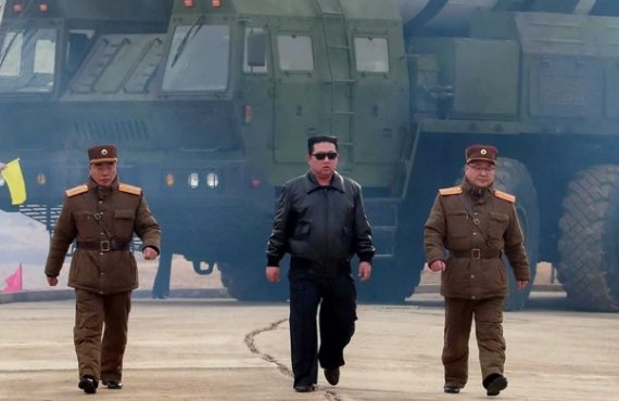 EXTRA: Kim Jong-un adopts 'Hollywood style' in North Korea’s missile launch
