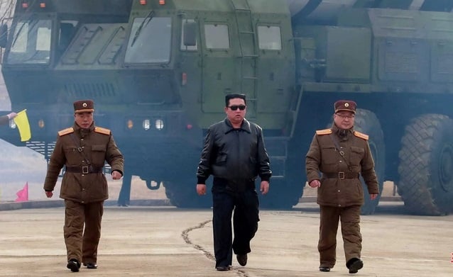 EXTRA: Kim Jong-un adopts 'Hollywood style' in North Korea’s missile launch