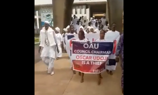 EXTRA: Ife locals invade OAU with 'charms' amid discord over VC's appointment