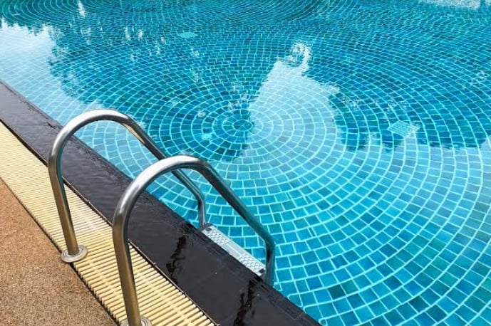 Five-year-old pupil undergoing swimming lesson drowns in Lagos