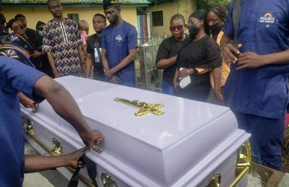 PHOTOS: Tears as lynched sound engineer is buried in Yaba