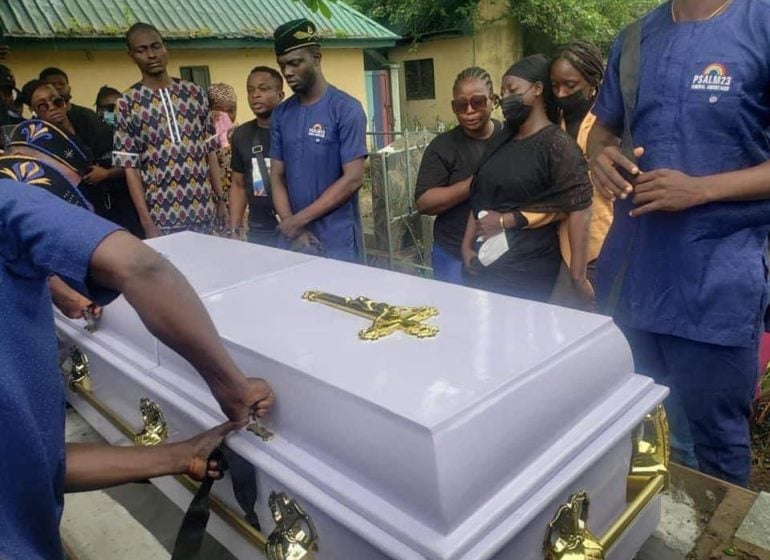 PHOTOS: Tears as lynched sound engineer is buried in Yaba