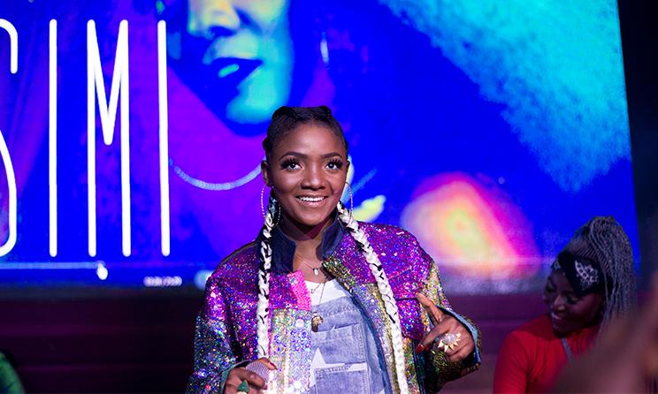 Simi reveals privileges male artistes enjoy on stage