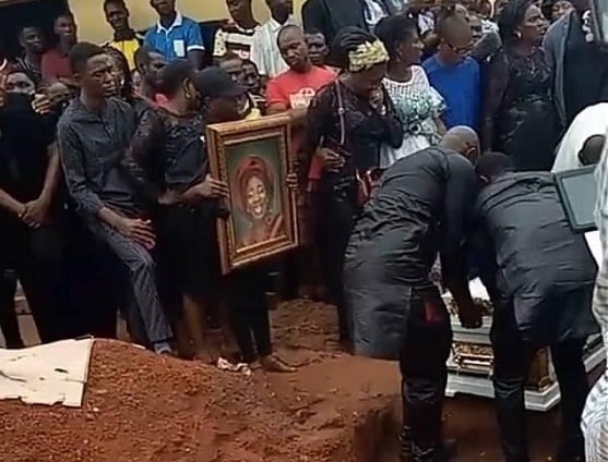 VIDEO: Tears as Ada Ameh is buried in Benue