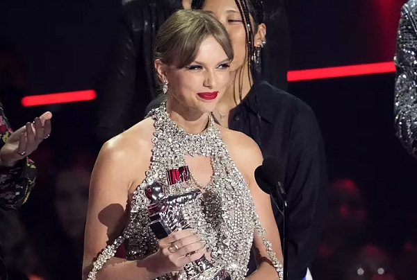 FULL LIST: Taylor Swift wins big, announces new album at 2022 MTV VMAs
