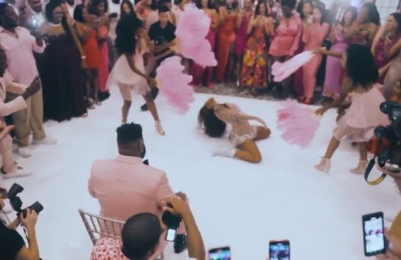 VIDEO: Pink Sweat$'s wife surprises him with Beyonce-inspired dance at wedding