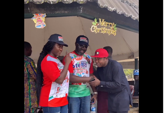 VIDEO: Mercy Johnson joins husband during campaign in Edo 