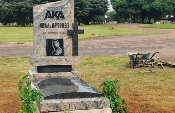 VIDEO: AKA buried in Johannesburg amid tears