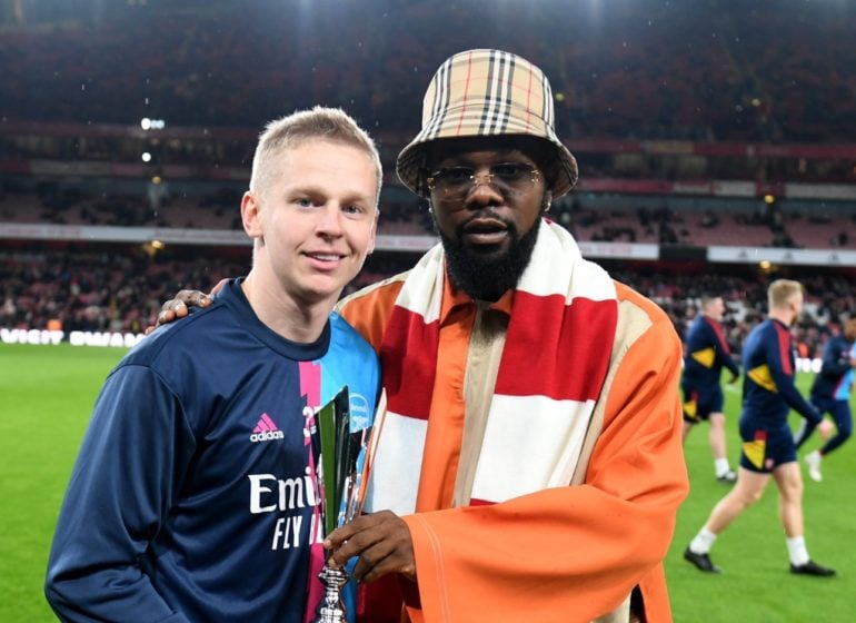 PHOTOS: Patoranking presents Zinchenko with Arsenal's player of the month award