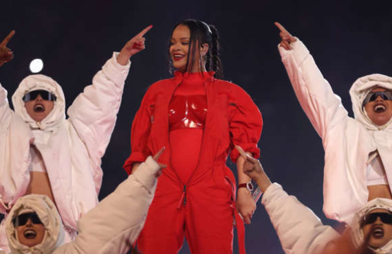 Rihanna’s second pregnancy, Tonto and Churchill clash… top showbiz news of last week