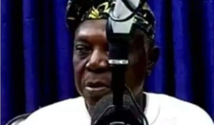 Naira scarcity: Ibadan radio presenter 'slumps, dies while trekking to office'