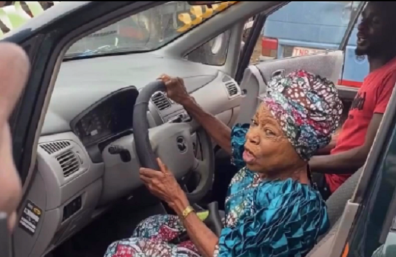 Actress Iya Gbonkan gets car gift, nearly N5m -- days after plea