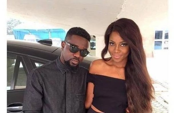 Yvonne Nelson kicks as Sarkodie raps about her abortion