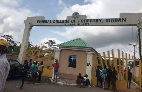 Ibadan college shut as EFCC operatives, students clash