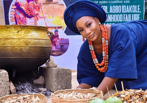 EXTRA: Nigerian aims to set world record by cooking herbs for 300 hours