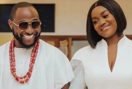 VIDEO: Chioma makes first public appearance with Davido after birthing twins