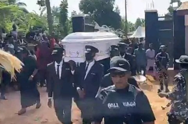 Junior Pope buried in Enugu