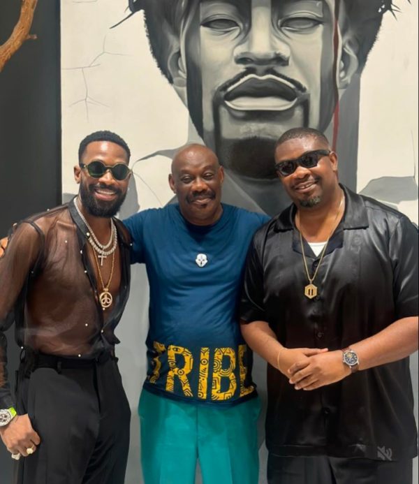 PHOTOS: Don Jazzy shuns Wizkid's mockery, links up with D’banj