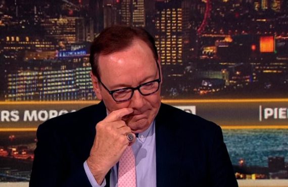 VIDEO: Kevin Spacey in tears as he reveals he’s 'broke'