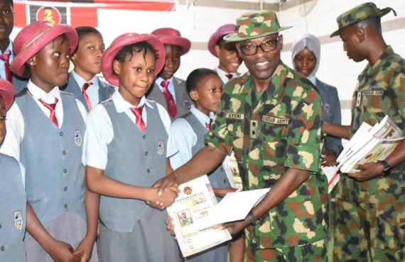 PHOTOS: Nigeria Army engages school students on military career paths