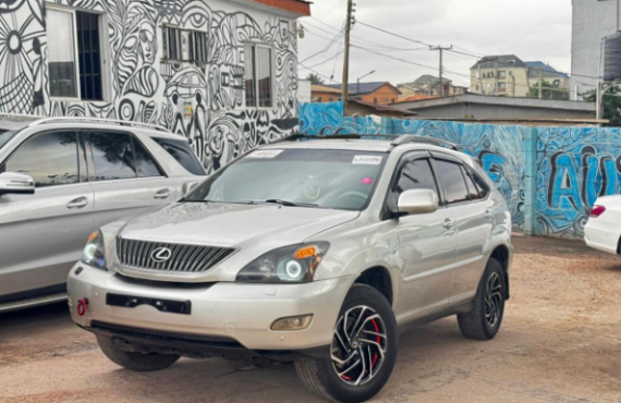 Davido gifts Lexus SUV to personal driver