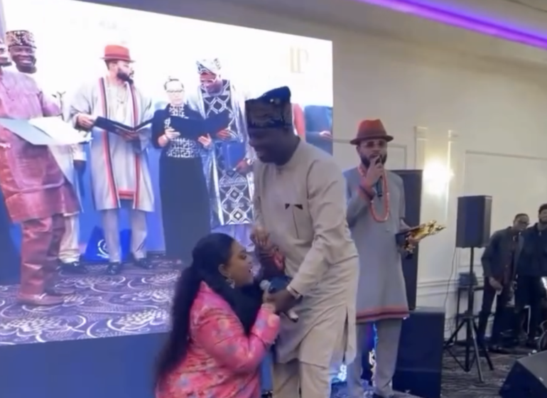 Ngozi Blessing knelt before Bolaji Amusan, the TAMPAN president better known as Mr Latin, seeking forgiveness