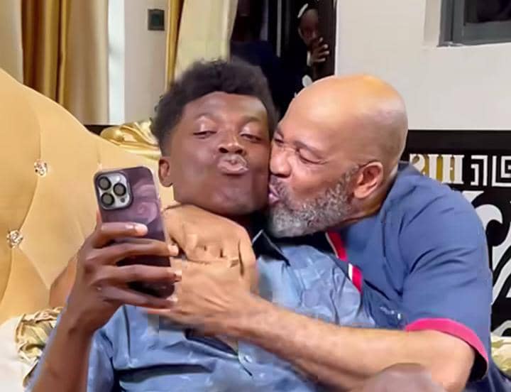 Yemi Solade fires back at critic over kissing role with male actor