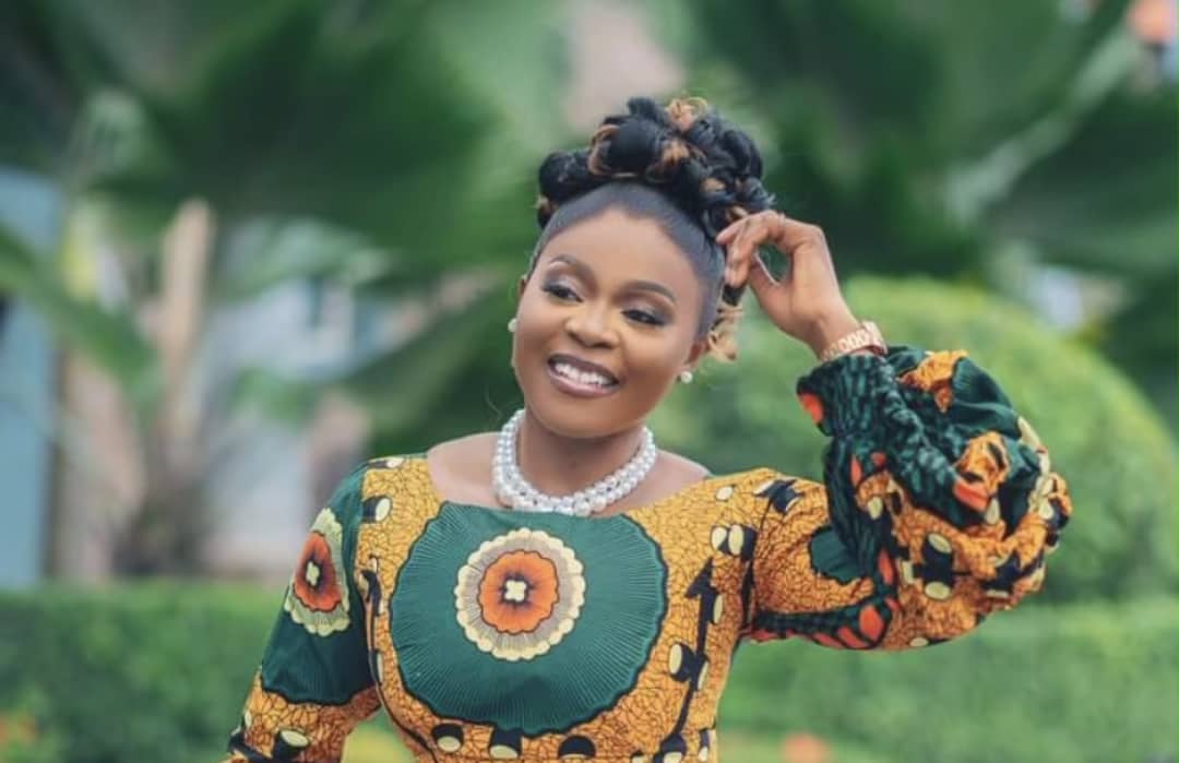 EXTRA: Actress Chioma Ifemeludike invites her 292 voters to lunch after Anambra election loss