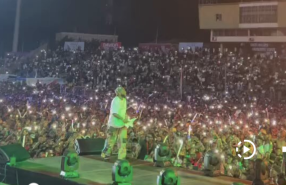VIDEO: BBNaija’s Jason Jae performs as Davido electrifies 25000 concertgoers…